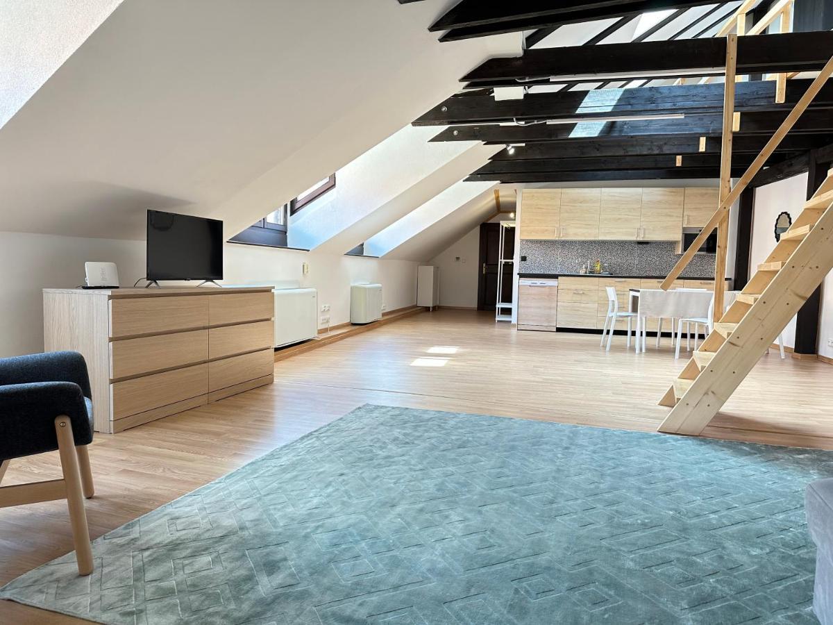 Michalska Residences Bratislava Buitenkant foto