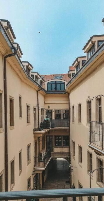 Michalska Residences Bratislava Buitenkant foto