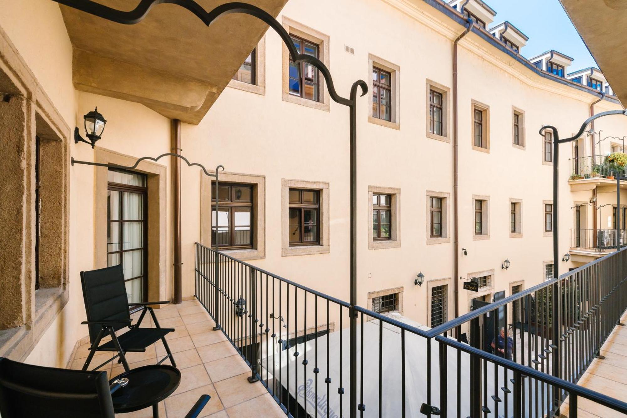 Michalska Residences Bratislava Buitenkant foto